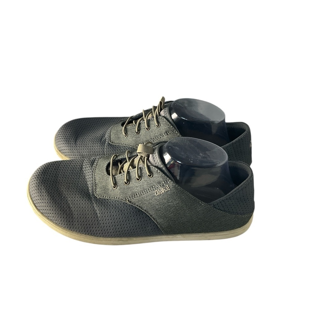 Men's Casual Olukai blue Gray water Shoes size 10 great condition